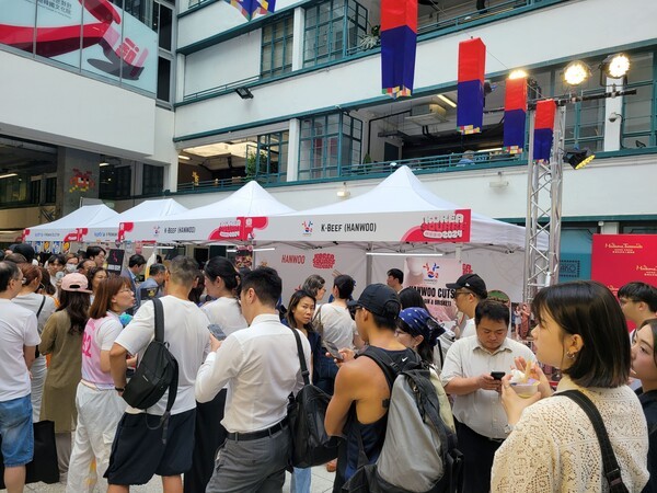 전국한우협회가 홍콩 문화축제에 참가해서 팝업 스토어를 운영했다. 전국한우협회