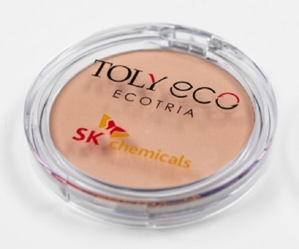 SK케미칼 ECOTRIA CLARO가 적용된 콤팩트 케이스. [제공=SK케미칼]