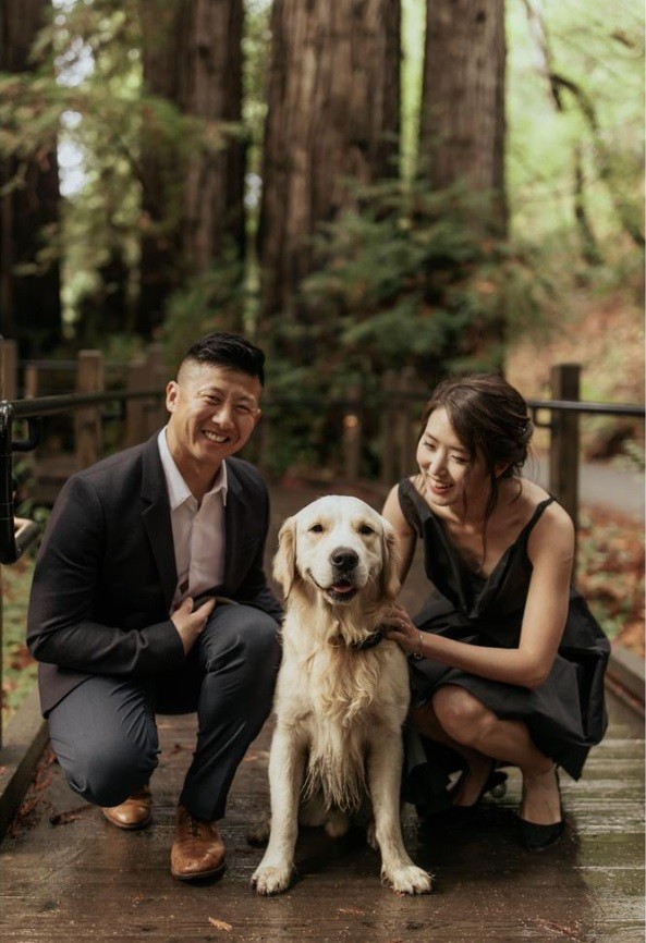 최태원 SK 회장 차녀 민정씨와 예비 신랑. [제공=웨딩사이트 'Zola' 캡처]