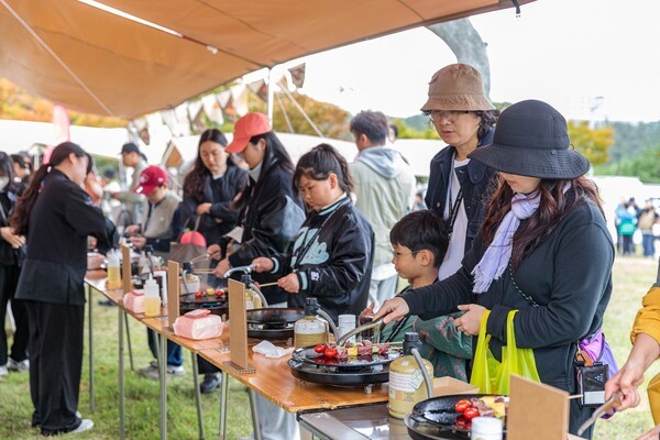 ‘2024 스노우피크 프리미엄 웨이‘ 한우자조금 홍보 부스 현장 모습. [제공=한우자조금]