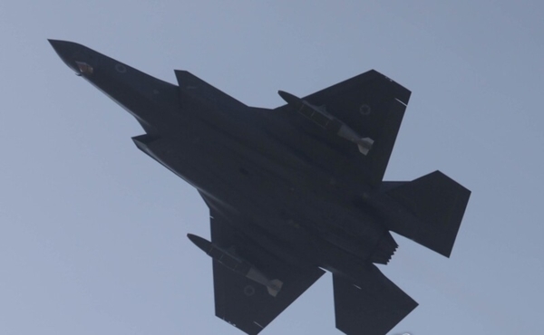 ▶ 이륙하는 이스라엘군 F-35 전투기. [제공=연합]