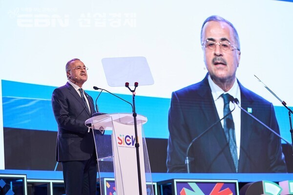 10월 21일 싱가포르 국제에너지위크(SIEW)에서 기조연설을 하는 아민 H. 나세르 아람코 대표이사 사장 [사진제공=아람코코리아]