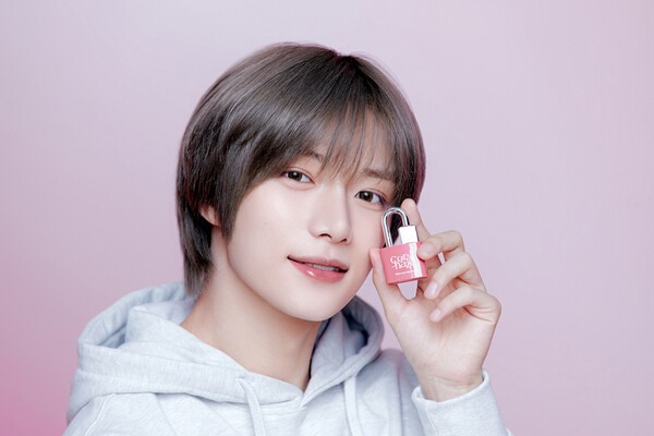 코랄헤이즈가 글로우락 젤리 틴트를 올리브영에 단독 선 론칭한다. 코랄헤이즈