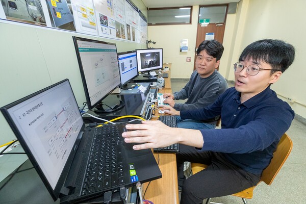 KT가 ‘하이브리드 양자보안 VPN서비스’를 위한 양자보안망 실증을 완료했다. [제공=KT]