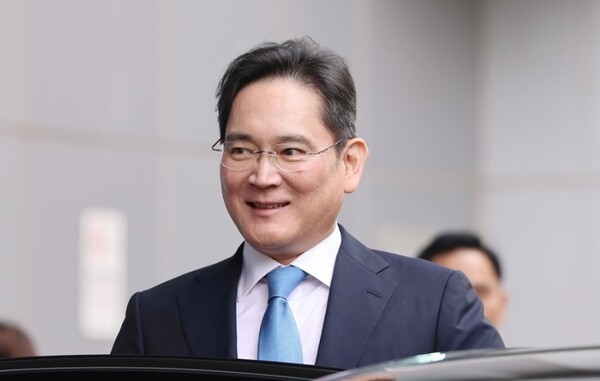 삼성전자의 이재용 회장이 미국의 저명한 경제 전문지 '포춘'(Fortune)이 발표한 '비즈니스 분야에서 가장 영향력 있는 100인'에 이름을 올리며 국내 총수 중 유일하게 포함됐다. [제공=연합]