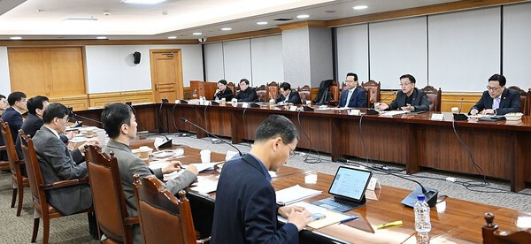 최상목 경제부총리 겸 기획재정부 장관이 10일 서울 중구 은행연합회에서 열린 긴급 거시경제·금융 현안 간담회에서 발언하고 있다. [기획재정부 제공]