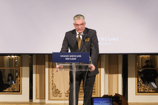 빈센트 르레이 아코르 앰배서더 코리아 운영총괄사장이 10일 그랜드 머큐어 임피리얼 팰리스 서울 강남 7층 셀레나홀에서 열린 기자간담회에서 환영사를 하고 있는 모습이다. [제공=EBN]