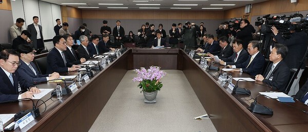  김병환 금융위원장이 9일 오전 서울 종로구 정부서울청사 금융위원회에서 열린 금융상황 점검회의에서 발언하고 있다. [제공=연합]