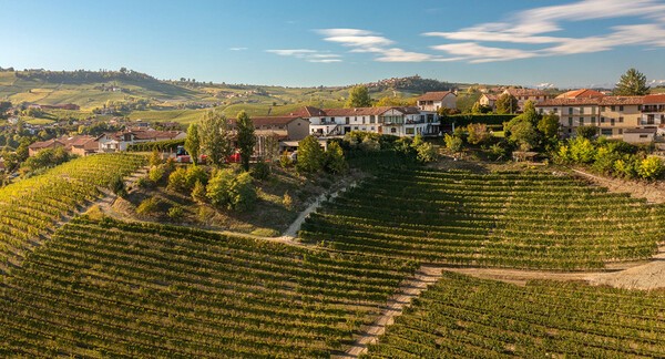 지아니 갈리아르도 바롤로 라 모라 전경. 갈리아르도 와이너리