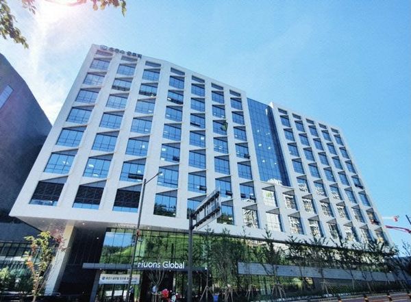 ▶ 휴온스글로벌 본사 전경. [제공=휴온스]