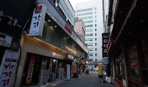 글로벌 경기 침체와 정치적 불확실성이 장기화되면서 국내 주요 기업들의 경기 전망이 역대 최장의 부정적 기록을 경신했다. [제공=연합]