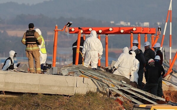 제주항공기 사고 무안공항의 방위각시설(로컬라이저) [연합] 