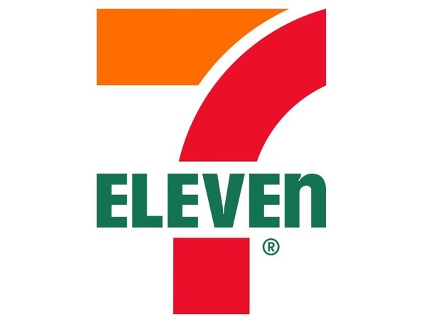 롯데그룹 계열 편의점 세븐일레븐은 가맹점에 대한 매출 지원과 복리후생 확대 등을 뼈대로 하는 '2025 가맹점 상생협약'을 맺었다고 10일 밝혔다. [제공=세븐일레븐]