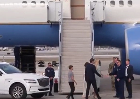 [사진=미국의소리(VOA) 유투브 캡쳐]