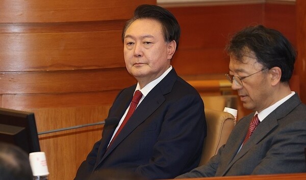 윤석열 대통령이 서울 종로구 헌법재판소에서 열린 탄핵심판 3차 변론에 출석했다.[연합]