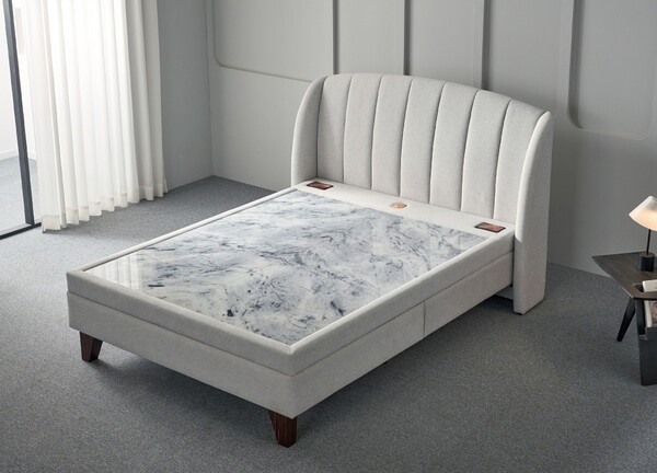 첨단 슬립테크 기술 ‘제이슬립(J-Sleep)’이 적용된 장수돌침대의 모습. [제공=장수돌침대]