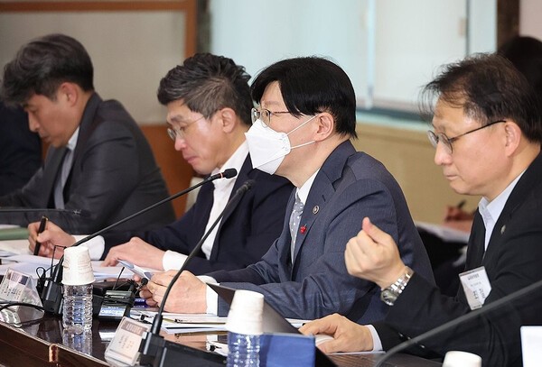 김소영 금융위원회 부위원장이 21일 서울 종로구 정부서울청사에서 열린 제6차 보험개혁회의에 참석해 발언하고 있다. [제공=연합]