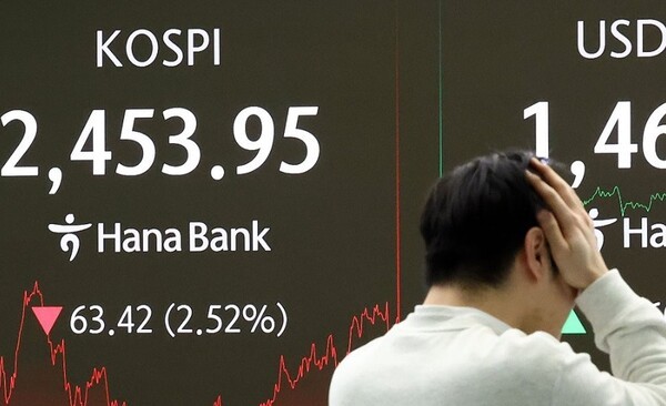 글로벌 무역 갈등이 심화되면서 올해 한국의 실질 국내총생산(GDP) 성장률이 1%대 중반까지 하락할 수 있다는 우려가 커지고 있다. [출처=연합]