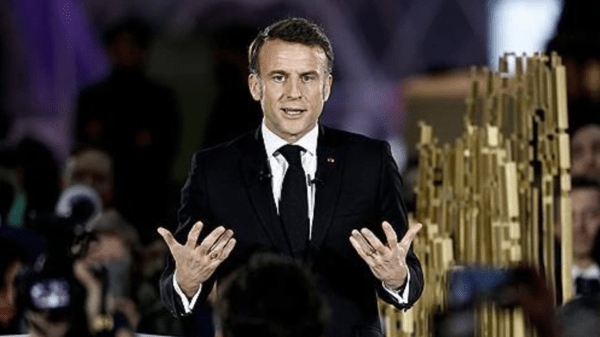 에마뉘엘 마크롱 프랑스 대통령이 10일(현지시간) 프랑스 파리 그랑팔레에서 열린 제3차 AI 국제정상회의 1일차를 마무리하며 연설하고 있다. [출처=연합뉴스]