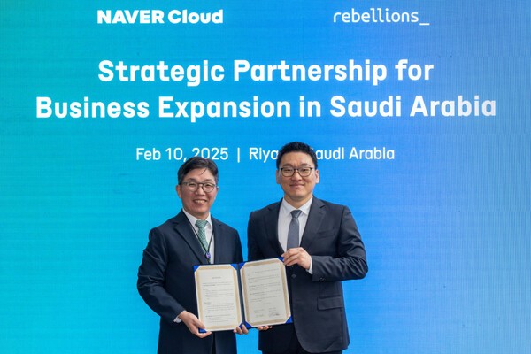 네이버클라우드와 리벨리온이 사우디아라비아 소버린 AI 구축을 위한 MOU를 체결했다. (왼쪽부터)김유원 네이버클라우드 대표, 박성현 리벨리온 대표. [출처=네이버]