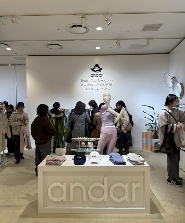 안다르가 올해 첫 글로벌 팝업스토어로 낙점한 일본 ‘이세탄 신주쿠 본점’에서 폭발적인 호응을 얻으며, 해외 시장 공략의 청신호를 켰다. [출처=안다르]
