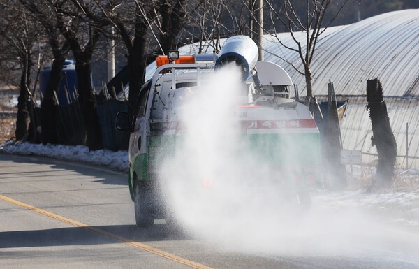 정부가 조류인플루엔자 방역 관리를 점검한다. [출처=연합뉴스]