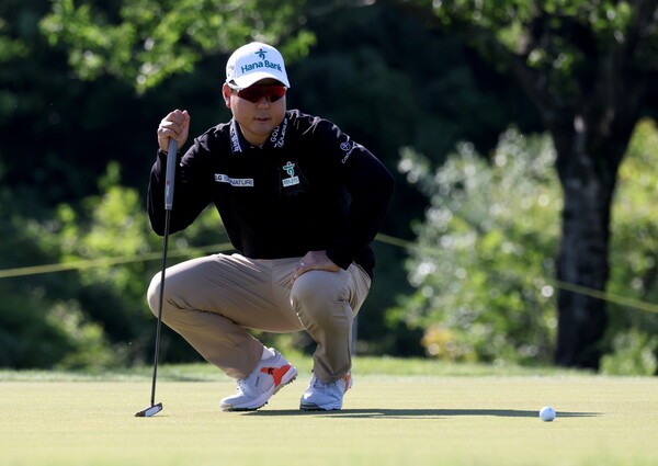 프랑스 오리진 골프웨어 브랜드 까스텔바작이 선수 후원 등 스포츠 마케팅 활동을 넘어 매니지먼트 분야까지 본격적으로 진출하며 스포츠 사업 영역 확대에 나섰다. [출처=까스텔바작]