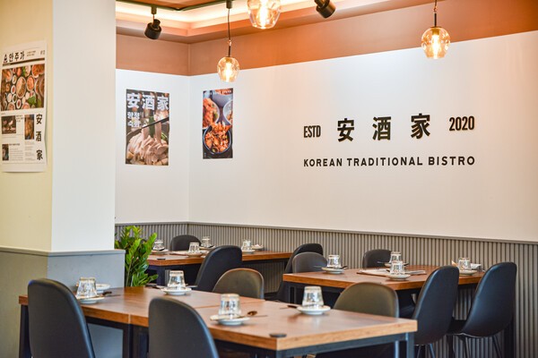 안희성 안주가 대표는 고객이 매장에 들어서는 순간 안주가만의 미식 문화를 온전히 즐길 수 있도록 메뉴의 완성도에 세심한 서비스를 더했다. 안주가 매장 모습. [출처=CJ프레시웨이]