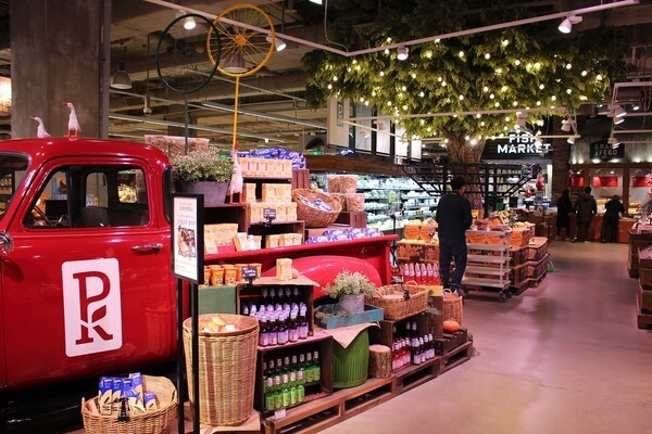 유통산업발전법(이하 유산법)이 결국 유통업계가 기울어진 운동장에 놓이도록 만든 주범이라는 지적이 또 다시 제기되고 있다. [출처=픽사베이]