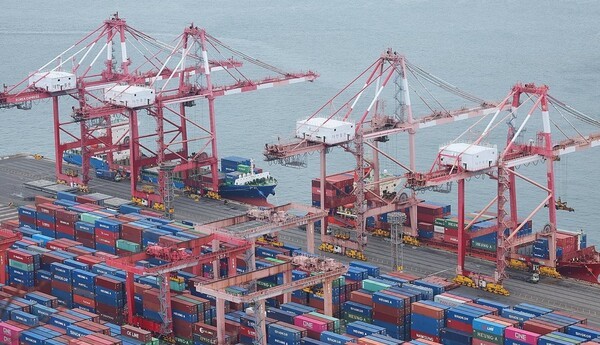 우리나라 경상수지가 지난 1월까지 21개월 연속 흑자 기조를 이어갔다. [출처=연합뉴스]