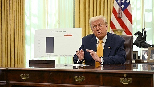 백악관 집무실에서 발언하는 트럼프 미국 대통령. [출처=연합][출처=연합]