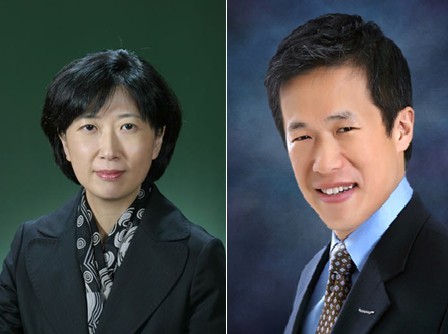 (왼쪽부터) 조혜정 대상 상담역(왼쪽)와 서휘원 전 삼양사 AM BU장. [출처=롯데케미칼]