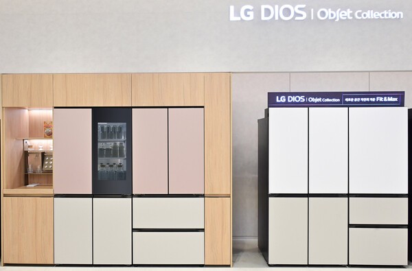 LG전자가 빌트인 스타일을 만드는 ‘LG 디오스 오브제컬렉션 냉장고 핏 앤 맥스(Fit & Max)’ 제품군을 확대한다. LG전자는 서울 양평동에 있는 베스트샵 서울양평220점에 고객들이 핏 앤 맥스의 장점을 체험할 수 있는 공간을 조성했다. [출처=LG전자]