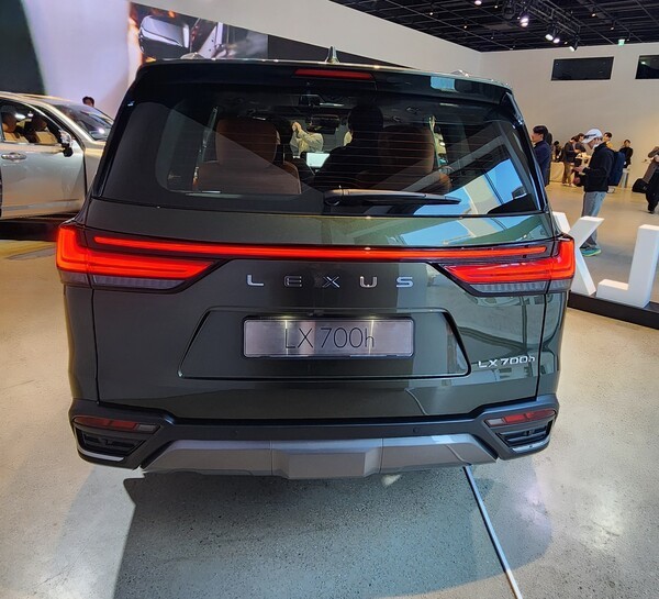 LX 700h의 후면. [출처=EBN]