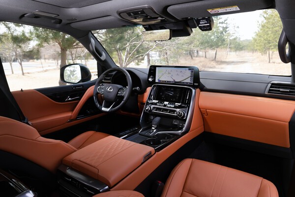 LX 700h 실내 공간 [출처=렉서스코리아]