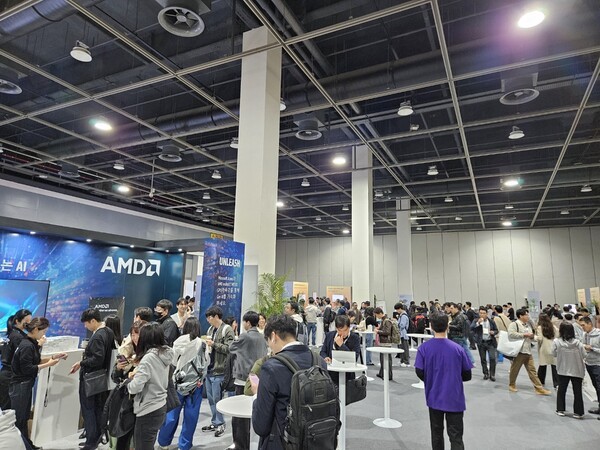 26일 서울 서초구 aT센터에서 열린 마이크로소프트 AI 투어 서울에 많은 관람객이 몰렸다. [출처=진운용 기자]