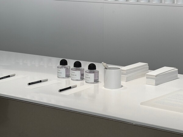 바이레도의 ‘블랑쉬 앱솔뤼 드 퍼퓸’. [출처=EBN 이재아 기자]