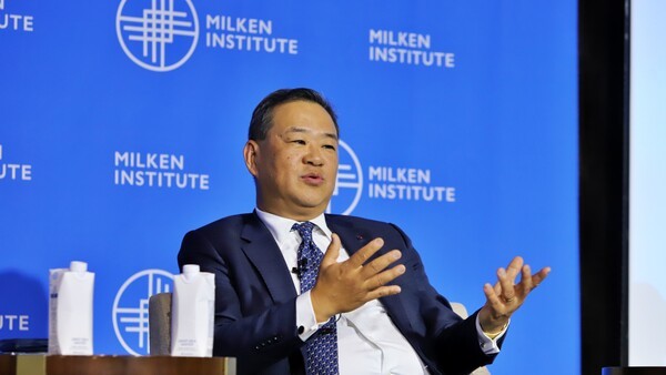 김상현 롯데 유통군 총괄대표 부회장 밀컨 연구소 코리아 디너에서 발언하고 있다. [출처=롯데유통군]