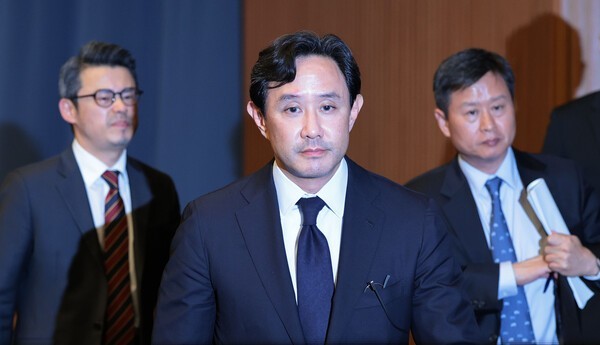 지난 28일 서울 용산구 몬드리안호텔에서 열린 고려아연 제51기 정기 주주총회에서 최윤범 회장은 또다시 경영권을 방어하는 데 성공했다. [출처=연합뉴스]