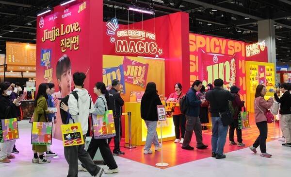 오뚜기는 K-라면 대표 브랜드 ‘진라면’의 글로벌 인지도를 높이기 위해 참가한 ‘2025 대한민국 라면박람회’를 성공적으로 마무리했다. [출처=오뚜기]