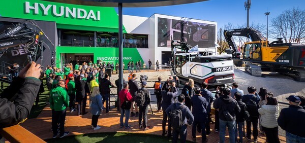 '바우마2025' HD현대건설기계 부스 전경. [출처=HD현대사이트솔루션 ]