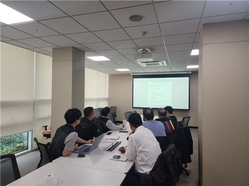 '성과급 TF' 첫 회의를 진행하는 삼성전자 노사 [출처=전국삼성전자노조]