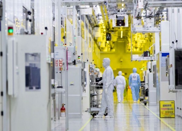 삼성전자 반도체 공장 내부 전경 [출처=삼성전자]