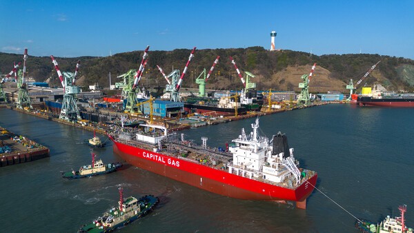 HD현대미포가 진수한 세계 최대 2만2천 세제곱미터(㎥)급 액화이산화탄소 운반선. [출처=HD현대]