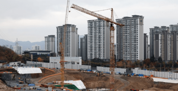 기사와무관, 아파트 단지 공사현장 모습. [출처=연합]