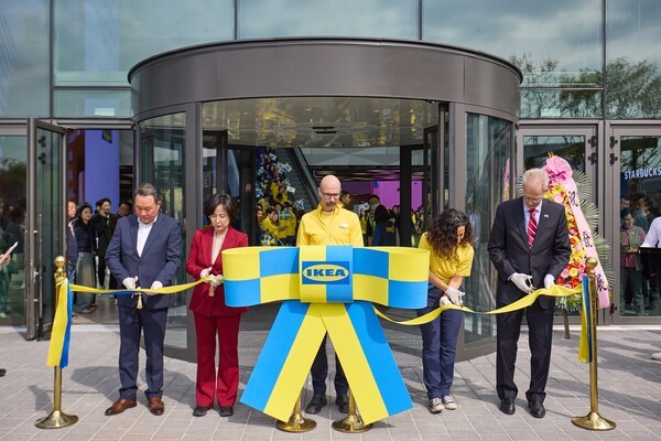 이케아 강동점 오픈 테이프 커팅식 [출처=이케아]