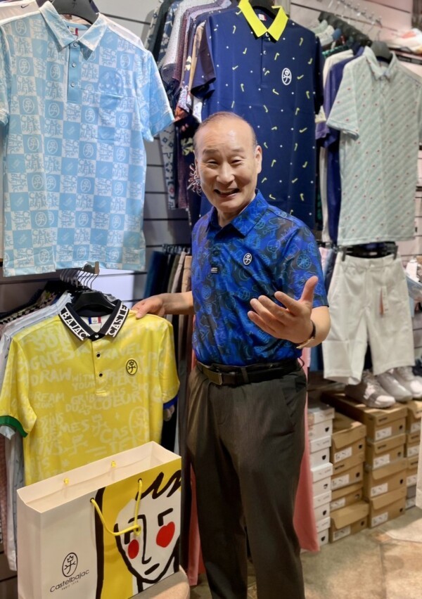 형지글로벌의 까스텔바작 골프웨어가 공급되고 있는 대만 난봉CC(Nan Fong CC)에 방문한 최병오 회장의 모습. [출처=형지그룹]