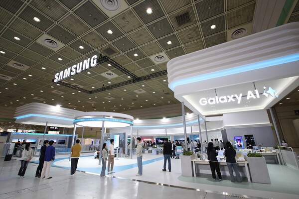 24일 서울 코엑스에서 개막한 '2025 월드IT쇼' 삼성전자관 전경. [출처=삼성전자]