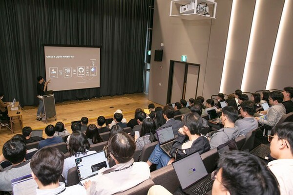 KT가 25일 KT 판교사옥에서 개발자 워크숍 '해브 어 깃 데이'를 진행했다. [출처=KT]