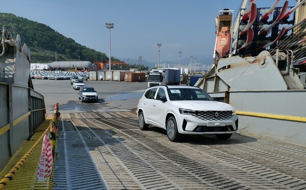 르노코리아, 그랑 콜레오스 중남미 수출 초도 물량 선적 [출처=르노코리아]